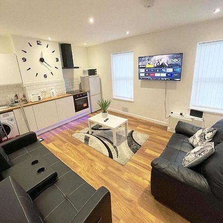 Ak Serviced Apartments - Exclusive Two-Bedroom Apartment Cardiff Bagian luar foto