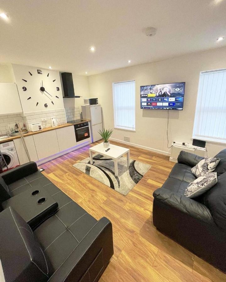 Ak Serviced Apartments - Exclusive Two-Bedroom Apartment Cardiff Bagian luar foto
